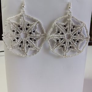 Handmade halloween webs earrings handmade glass seed beads black and silver